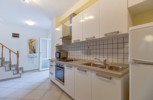 Cove Murtar Apartment | Two bedroom apartment with terrace Mali Lošinj, Lošinj (A-11880-a)