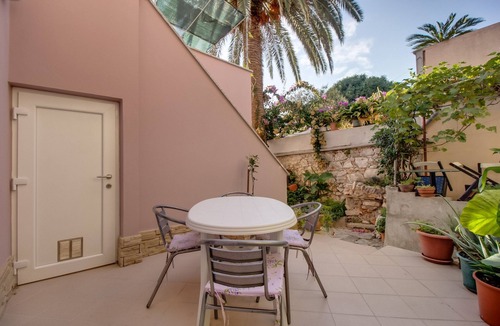 Cove Murtar Apartment | Two bedroom apartment with terrace Mali Lošinj, Lošinj (A-11880-a)