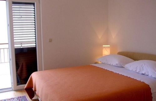 Baska Voda Apartment | Two bedroom apartment with balcony and sea view Baška Voda, Makarska (A-12914-c)