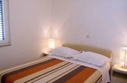 Baska Voda Apartment | Two bedroom apartment with balcony and sea view Baška Voda, Makarska (A-12914-c)