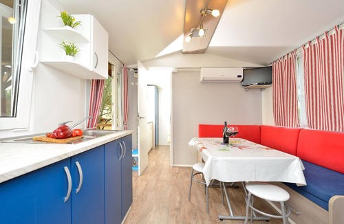 Drage Apartment | Two bedroom apartment with a swimming pool Drage, Biograd (A-5904-e)