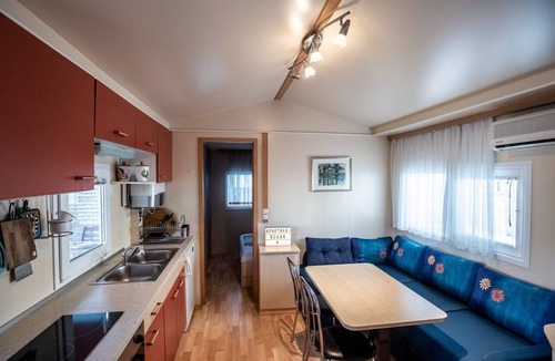 Pakostane Apartment | Two bedroom apartment with a swimming pool Pakoštane, Biograd (A-18980-a)