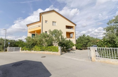 Rogoznica Apartment | Two bedroom apartment with terrace Rogoznica (A-19064-c)