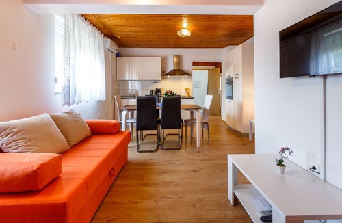 Draga Bascanska Apartment | Two bedroom apartment for 4 with sea view, swimming pool, and jacuzzi