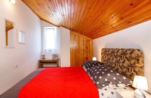 Draga Bascanska Apartment | Two bedroom apartment for 4 with sea view, swimming pool, and jacuzzi