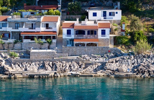 Bogomolje Apartment | Two bedroom apartment near beach Cove Solotiša, Hvar (A-4623-b)