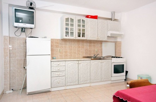Bogomolje Apartment | Two bedroom apartment near beach Cove Solotiša, Hvar (A-5610-c)