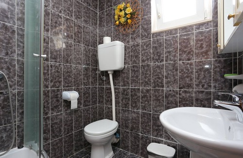 Dugi Rat Apartment | Two bedroom apartment with terrace Orij, Omiš (A-7534-a)