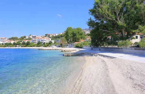 Dugi Rat Apartment | Two bedroom apartment with terrace Orij, Omiš (A-7534-a)