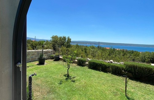 Maslenica Apartment | Two bedroom apartment with terrace and sea view Maslenica, Novigrad (A-12636-a)