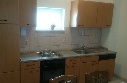 Jesenice Apartment | Two bedroom apartment with terrace and sea view Suhi Potok, Omiš (A-11574-b)