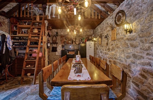 Smrdelje Apartment | Two bedroom apartment with terrace Smrdelje, Krka (A-23078-a)