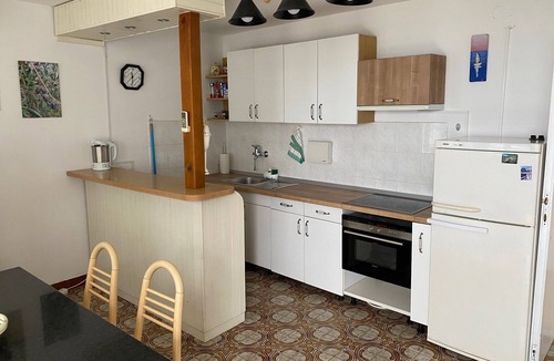 Kukljica Apartment | Two bedroom apartment near beach Kukljica, Ugljan (A-24177-a)