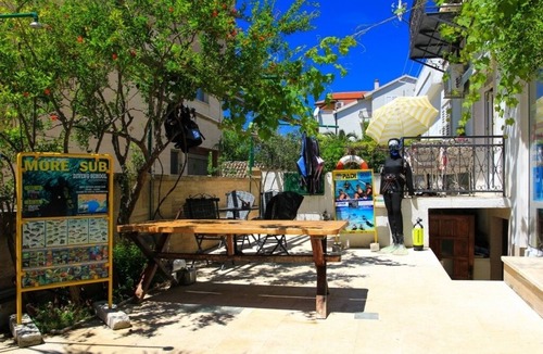 Ratac Apartment | Two bedroom apartment with balcony and sea view Makarska (A-15200-d)