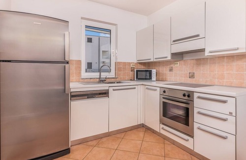 Zidarici Apartment | Two bedroom apartment with balcony Vantačići, Krk (A-19267-a)