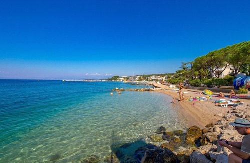 Malinska Apartment | Two bedroom apartment with terrace Malinska, Krk (A-23054-e)