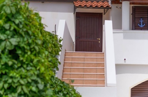 Nerezine Apartment | Two bedroom apartment near beach Nerezine, Lošinj (A-7963-c)