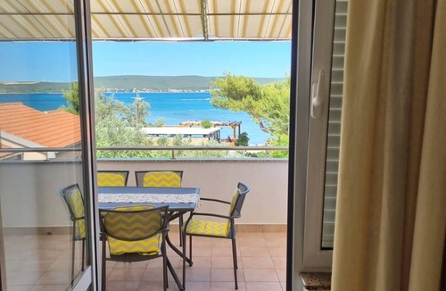 Nevidane Apartment | Two bedroom apartment near beach Neviđane, Pašman (A-325-b)