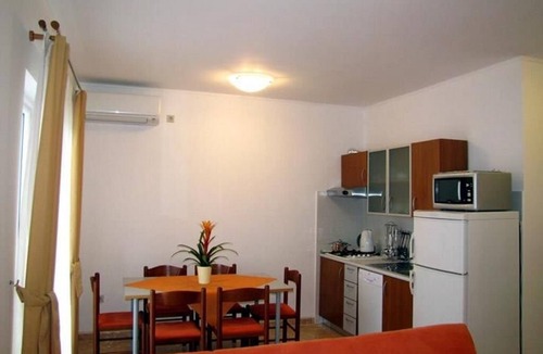 Nevidane Apartment | Two bedroom apartment with terrace and sea view Neviđane, Pašman (A-18054-c)