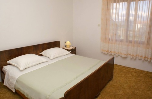 Nevidane Apartment | Two bedroom apartment with balcony Neviđane, Pašman (A-684-b)