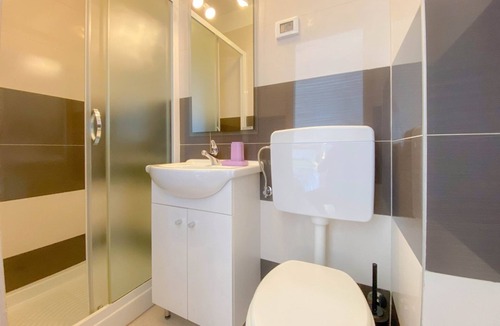 Dajla Apartment | Two bedroom apartment near beach Dajla, Novigrad (A-21235-b)