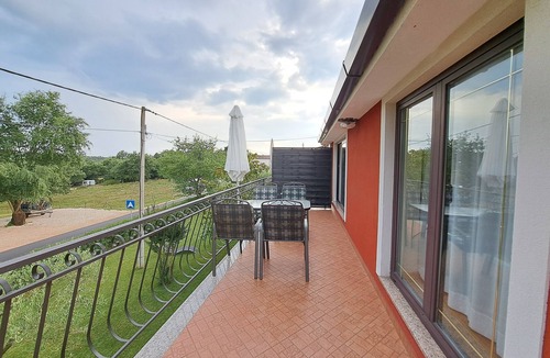 Fiorini Apartment | Two bedroom apartment with terrace Fiorini, Novigrad (A-6926-d)
