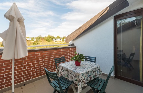 Karigador Apartment | Two bedroom apartment with terrace and sea view Karigador, Novigrad (A-2534-b)