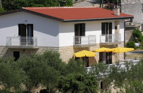 Drage Apartment | Two bedroom apartment with balcony Drage, Biograd (A-851-b)