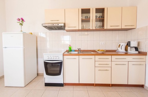Petrcane Apartment | Two bedroom apartment with balcony and sea view Petrčane, Zadar (A-17342-a)