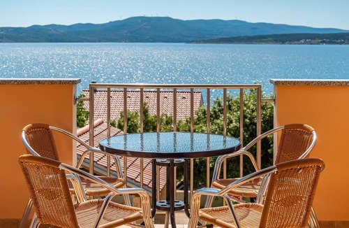 Posedarje Apartment | Two bedroom apartment with terrace and sea view Posedarje, Novigrad (A-6162-a)