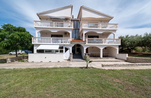 Povljana Apartment | Two bedroom apartment with terrace and sea view Povljana, Pag (A-224-b)