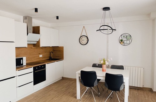 Povljana Apartment | Two bedroom apartment with a swimming pool Povljana, Pag (A-244-d)