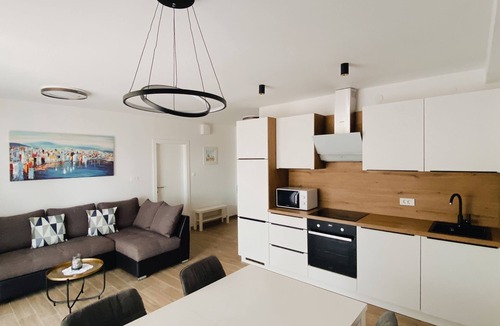 Povljana Apartment | Two bedroom apartment with a swimming pool Povljana, Pag (A-244-d)