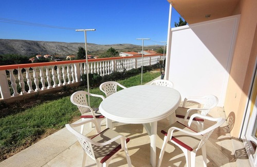 Vlasici Apartment | Two bedroom apartment with terrace and sea view Vlašići, Pag (A-9324-b)
