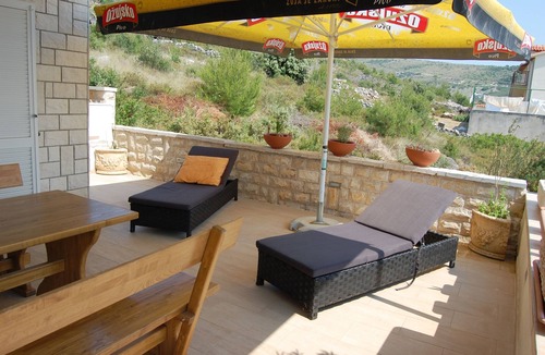 Primosten Burnji Apartment | Two bedroom apartment with terrace and sea view Bilo, Primošten (A-3090-g)
