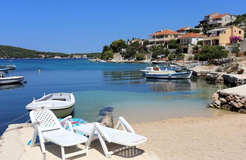 Razanj Apartment | Two bedroom apartment near beach Ražanj, Rogoznica (A-2100-b)