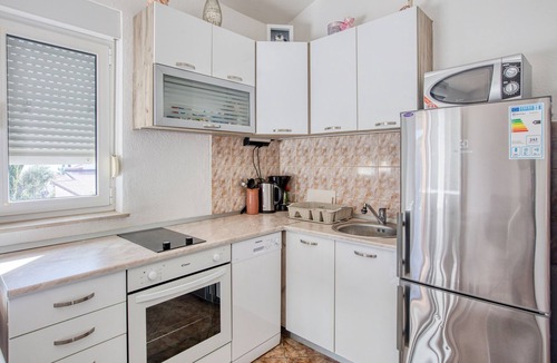 Rogoznica Apartment | Two bedroom apartment with balcony and sea view Rogoznica (A-2895-b)