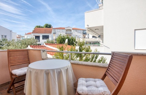 Rogoznica Apartment | Two bedroom apartment with balcony and sea view Rogoznica (A-2895-b)