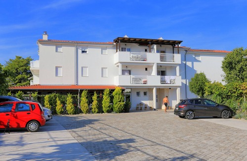 Rogoznica Apartment | Two bedroom apartment with terrace and sea view Rogoznica (A-4162-b)