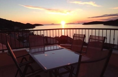 Razanj Apartment | Two bedroom apartment with balcony and sea view Ražanj, Rogoznica (A-11347-c)