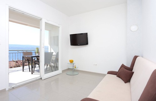 Stanici Apartment | Two bedroom apartment with terrace and sea view Stanići, Omiš (A-17894-b)