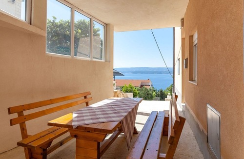 Stanici Apartment | Two bedroom apartment with terrace and sea view Stanići, Omiš (A-17894-c)