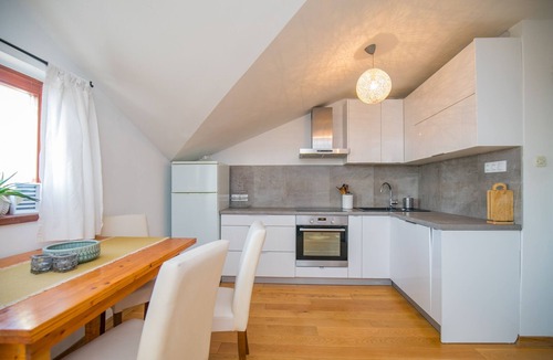 Sukosan Apartment | Two bedroom apartment near beach Sukošan, Zadar (A-10418-b)