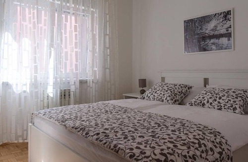 Vinkovci Apartment | Two bedroom apartment with balcony Vinkovci, Slavonija (A-16805-a)