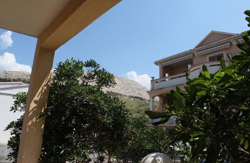 Metajna Apartment | Two bedroom apartment near beach Metajna, Pag (A-6497-b)
