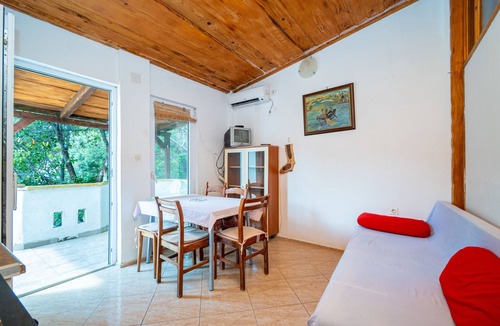 Vidalici Apartment | Two bedroom apartment near beach Vidalići, Pag (A-6519-a)
