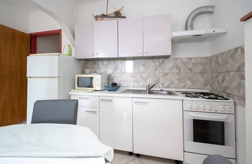 Vidalici Apartment | Two bedroom apartment near beach Vidalići (Pag) (A-6519-f)