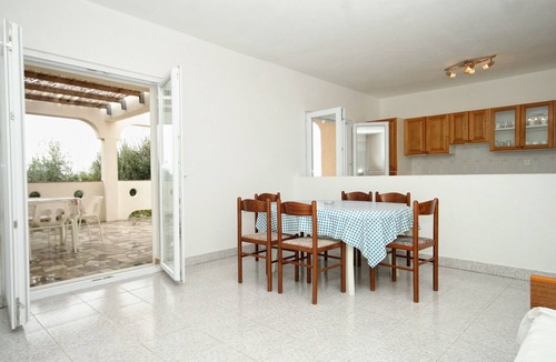 Kustici Apartment | Two bedroom apartment with terrace and sea view Kustići, Pag (A-6287-e)