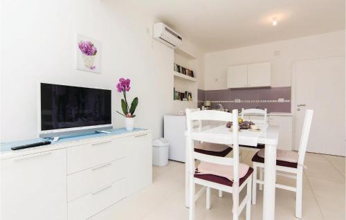 Pakostane Apartment | Two-Bedroom Apartment In Pakostane