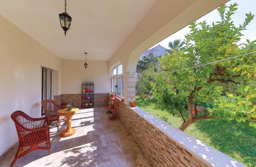 Kastel Stafilic Apartment | Two-Bedroom Apartment in Kastel Stafilic
